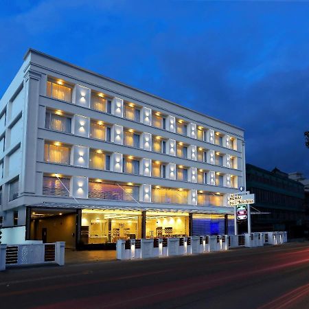 Hotel Renai Sreekrishna Guruvāyūr Exteriér fotografie