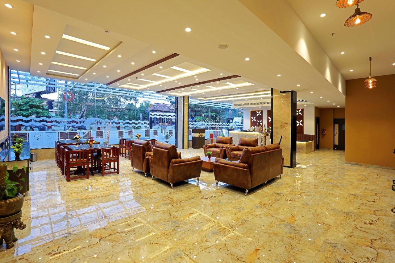 Hotel Renai Sreekrishna Guruvāyūr Exteriér fotografie