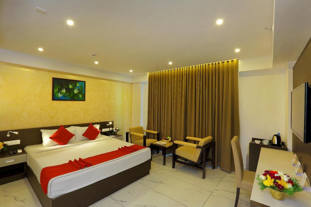 Hotel Renai Sreekrishna Guruvāyūr Exteriér fotografie